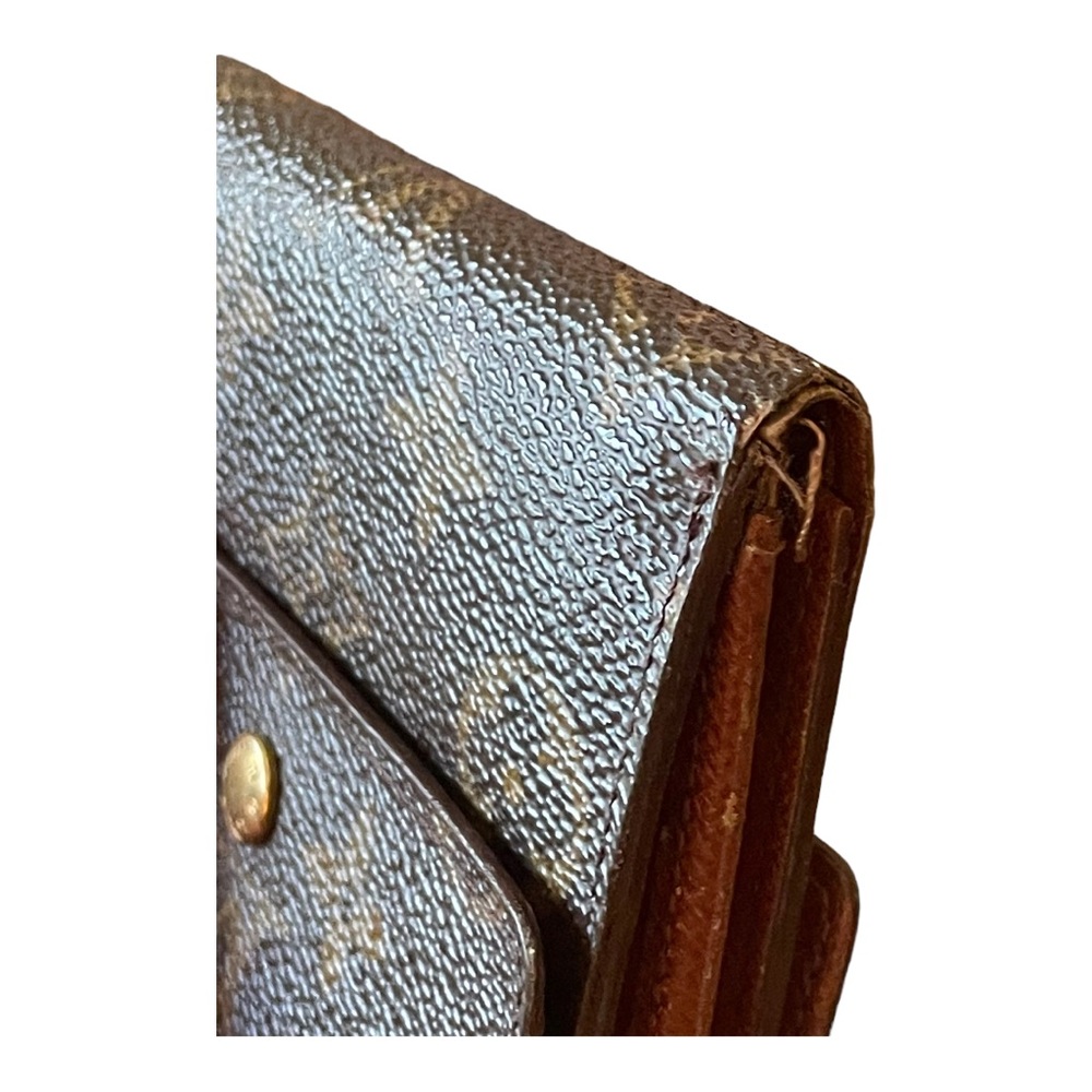Authentic Louis Vuitton Monogram Canvas Elise Wallet - Picture 4 of 14